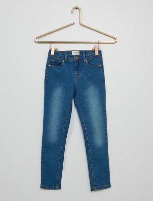 Узкие джинсы из экологического материала