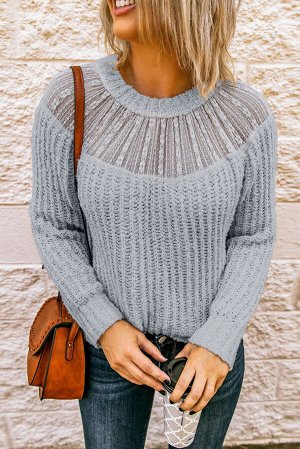 Серый вязаный свитер с кружевным вырезом