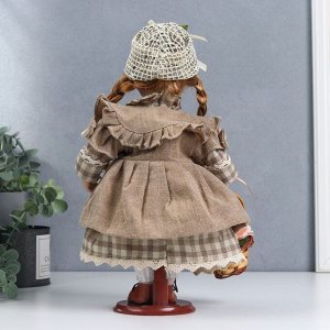 Кукла коллекционная керамика "София в песочном пальто, платье в клетку" 30 см
