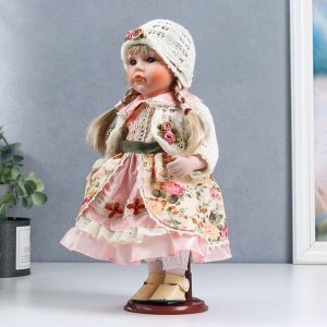 Кукла коллекционная керамика "Алёна в розовом платье и белой вязаной кофте" 30 см
