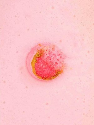 Бомбочка для ванны с ароматом вишневого цвета и имитацией жеода розового кварца 150г