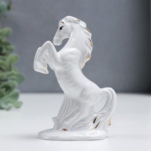 Сувенир керамика "Белоснежный конь на дыбах" с золотом 11,5 см