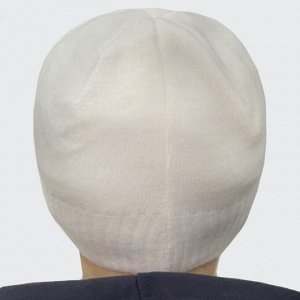 Белая мужская шапка – чистый стиль без лого, принтов и надписей №14