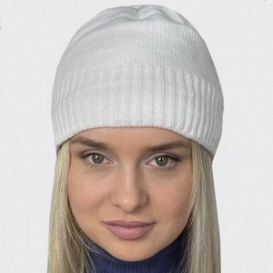 Белая женская шапочка №14