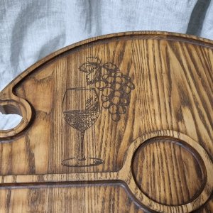Винный столик с менажницей из натурального дерева на 4 бокала