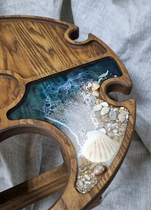 Винный столик с менажницей из натурального дерева на 4 бокала с морем