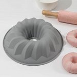 Форма силиконовая &quot;Кекс с отверстием&quot; Basic 21х5,5см, цвет серый