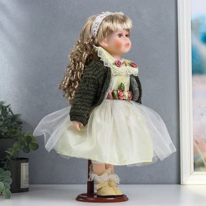 Кукла коллекционная керамика "Катенька в зеленоватом платье и зелёном кардигане" 40 см