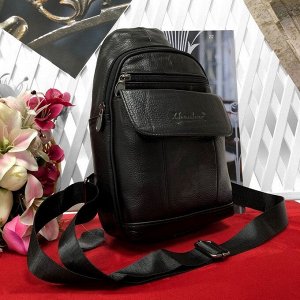 Рюкзак на одной лямке Popuri унисекс из натуральной кожи чёрного цвета.