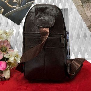 Рюкзак на одной лямке Alfred унисекс из натуральной кожи чёрного цвета.