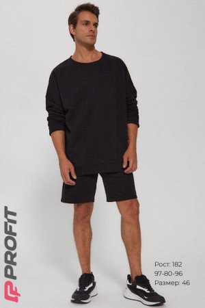 Шорты Практичные и функциональные мужские шорты черного цвета от отечественного бренда «Profit» представлены в нашем каталоге размерным рядом 46-56. Идеальны для теплого времени года. В них удобно пут