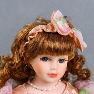Кукла коллекционная керамика "Регина в карамельном платье, с цветком" 40 см