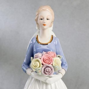 Сувенир керамика "Джулия с розами" 31х12х10 см