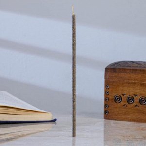 Свеча магическая медовая с травами для защиты семейного очага «Иван да Марья», 12 штук