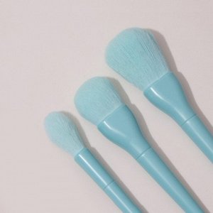 Набор кистей для макияжа «Marshmallow», 9 предметов, футляр на кнопке, цвет нежно-голубой