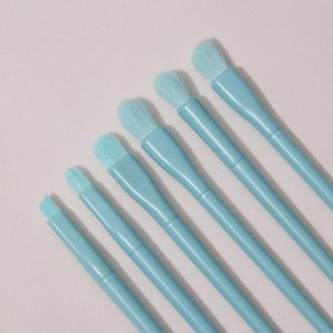 Набор кистей «Marshmallow», 9 предметов, футляр на кнопке, цвет нежно-голубой