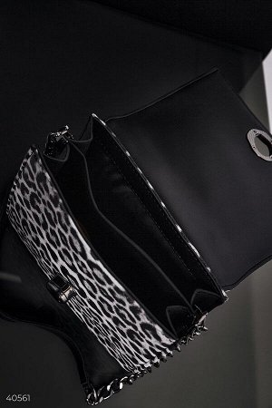 Черная сумка с леопардовым принтом