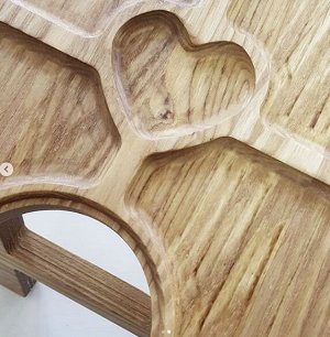 Винный столик Сердце из натурального дерева с менажницей