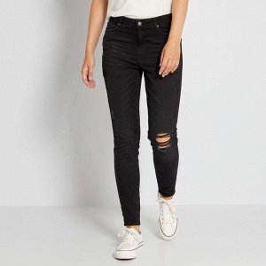 Узкие джинсы в стиле destroy с высокой посадкой - черный