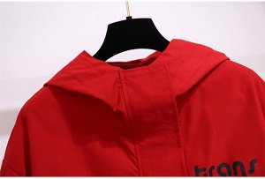Куртка женская с карманами и капюшоном свободного кроя, цвет красный