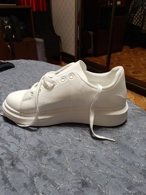Отличные Кроссовки на 40р