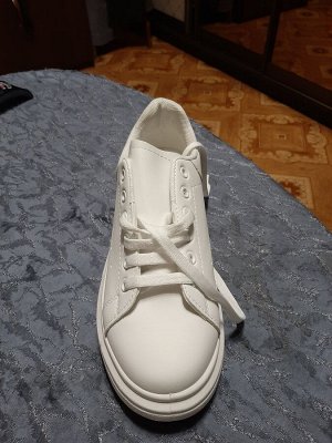 Отличные Кроссовки на 40р