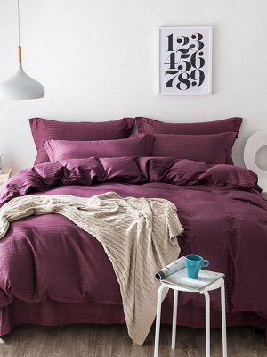 Комплект постельного белья СТРАЙП САТИН PREMIUM цвет  Бордо 2 спальный с простыней на резинке