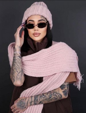Набор шапка и шарф розовый
