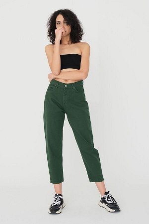 Темно-зеленые прямые брюки с завышенной талией