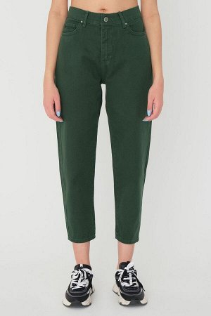Темно-зеленые прямые брюки с завышенной талией