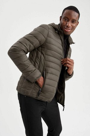 Синтетическое пальто Slim Fit с капюшоном