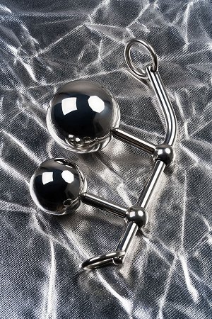 Стринги TOYFA Metal с двумя шарами, серебряные
