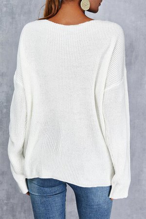 Белый свитер с заниженными плечами и кружевной кокеткой