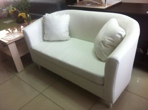 Офисный диван Стефани+2 подушки