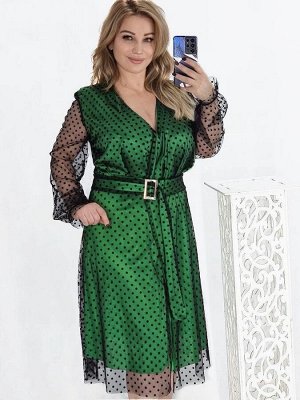 Платье гипюровое с поясом зеленое