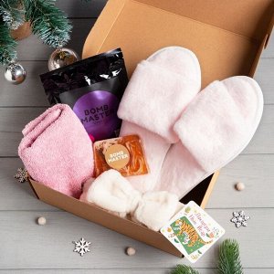 Новогодний набор подарочный  Happy holidays полотенце 30х60 см и аксессуары (4 предм)