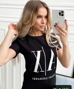Футболка черная с принтом женская