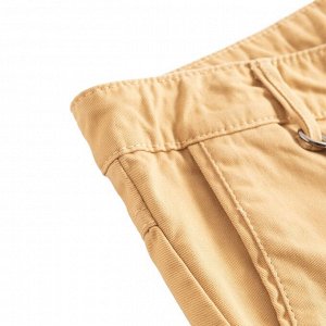 Брюки 100% хлопок 
Классические бежевые брюки для мальчика. На поясе застегиваются на пуговку и молнию, также предусмотрены шлёвки под ремень. По бокам два кармана. Сохраняют форму и цвет после стирок