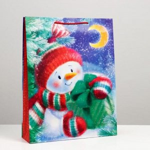 Пакет подарочный "Снеговик с подарком" 33*42,5*10 см