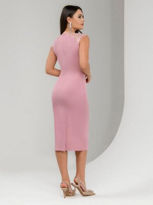 Платье-футляр розовое длины миди с кружевными вставками