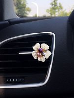 Зажим в форме цветка выпуска воздуха в автомобиле