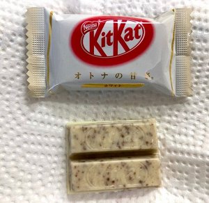 KitKat Adult Sweetness White 15g - КитКат фиантин в белом шоколаде. 2 шт