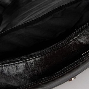 Сумка-мессенджер, отдел на клапане, наружный карман, регулируемый ремень, цвет чёрный