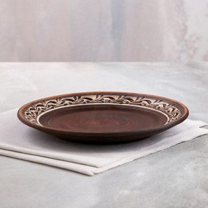 Тарелка "Тиана", роспись ангобом, коричневая, красная глина, 21 см