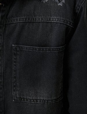 Пиджаки Материал: %100  Хлопок Параметры модели: рост: 188 cm, объем груди: 96, объем талии: 78, объем бедер: 0 Надет размер: 48
