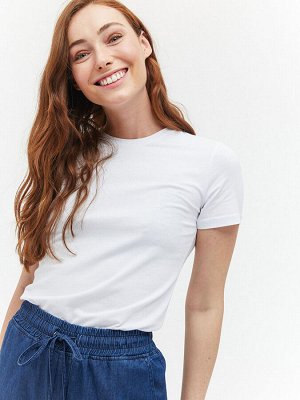 Базовая футболка женская с круглым вырезом