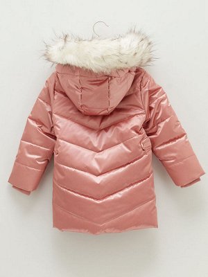 Зимняя куртка с капюшоном для девочек