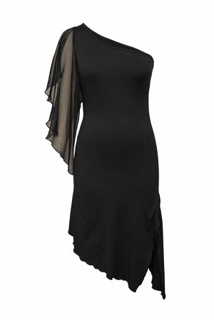 Черное платье на одно плечо с оборкой и боковым разрезом