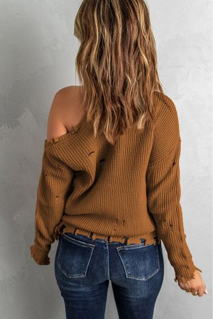 Коричневый рваный свитер-пуловер с открытым плечом