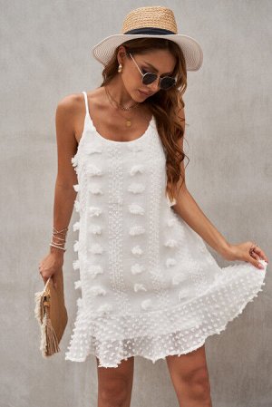 Белое мини-платье с помпонами и жаккардовым узором